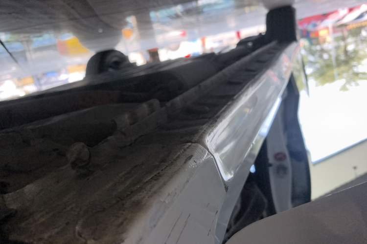 Used Honda Fit 2018 1.5L CVT Comfort Version Right Side Sill