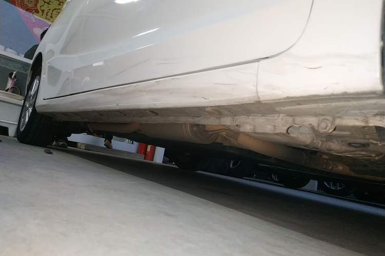 Used Honda Fit 2018 1.5L CVT Comfort Sunroof Version Right Side Sill