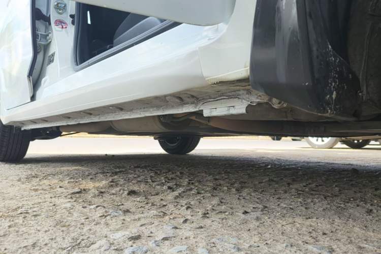 Used Honda Fit 2018 1.5L CVT Comfort Version Right Side Sill