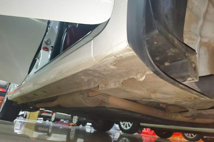 Used Honda Fit 2018 1.5L CVT Comfort Sunroof Version Right Side Sill