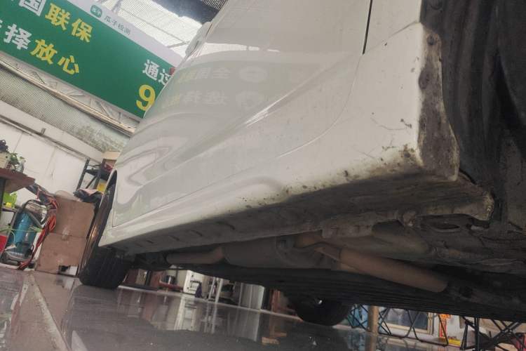 Used Honda Fit 2018 1.5L CVT Comfort Sunroof Version Right Side Sill
