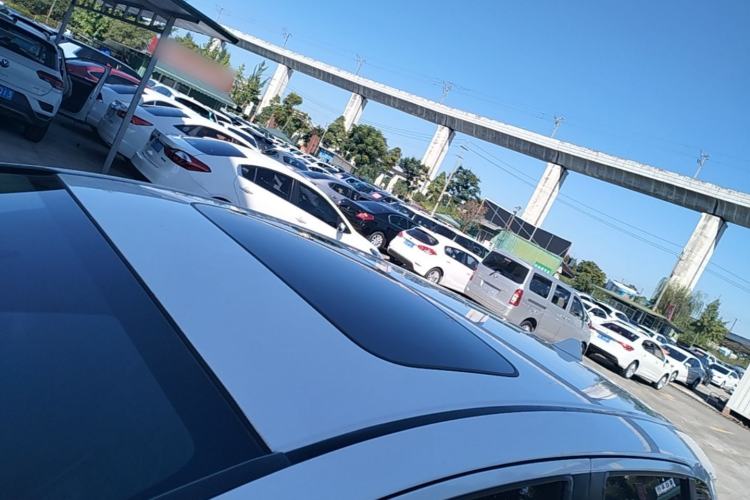 Used Honda Fit 2018 1.5L CVT Comfort Sunroof Version Roof