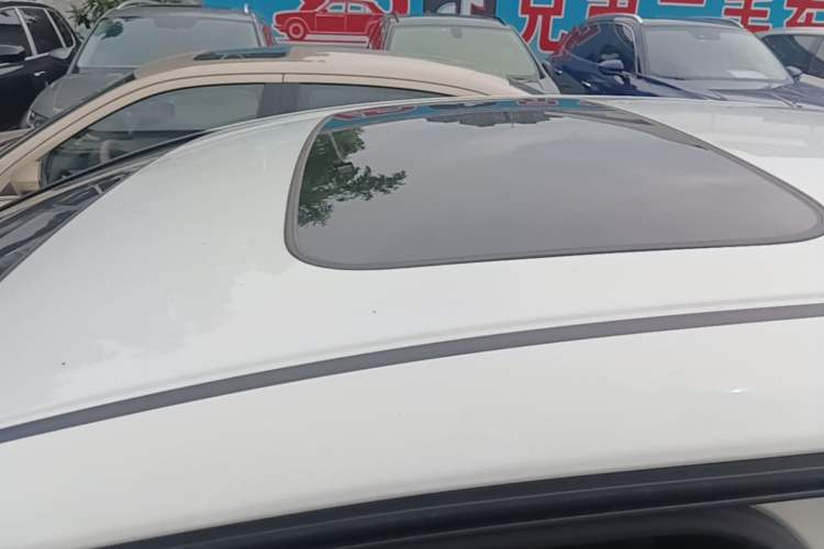 Used Honda Fit 2018 1.5L CVT Comfort Sunroof Version Roof