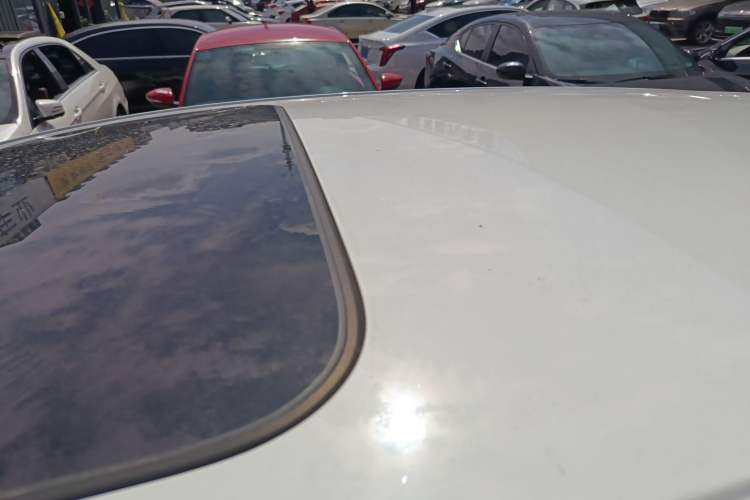 Used Honda Fit 2018 1.5L CVT Comfort Sunroof Version Roof