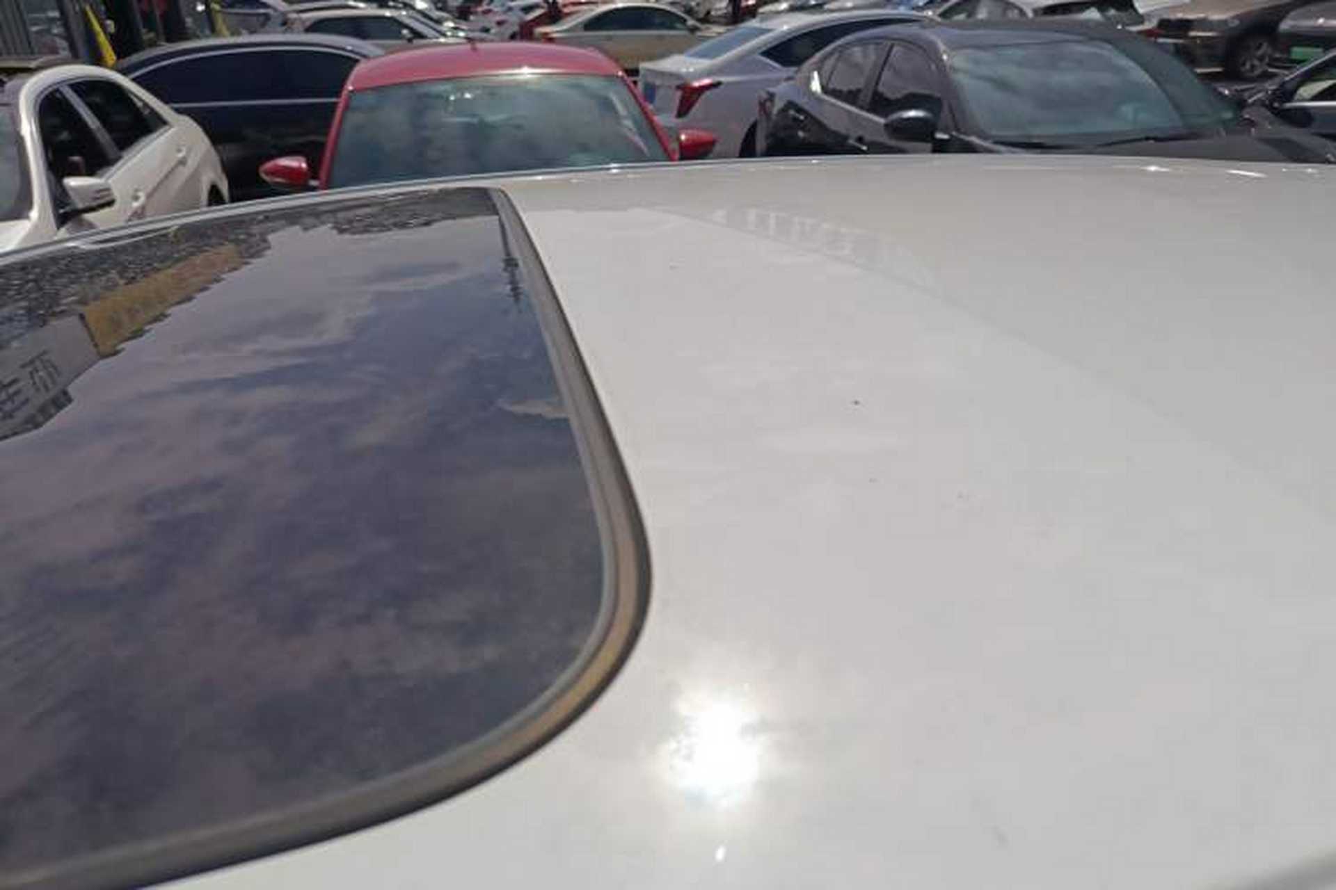 Used Honda Fit 2018 1.5L CVT Comfort Sunroof Version Roof