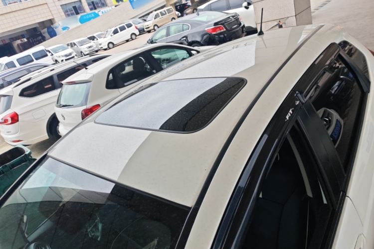 Used Honda Fit 2018 1.5L CVT Comfort Sunroof Version Roof