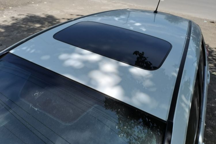 Used Honda Fit 2018 1.5L CVT Comfort Sunroof Version Roof