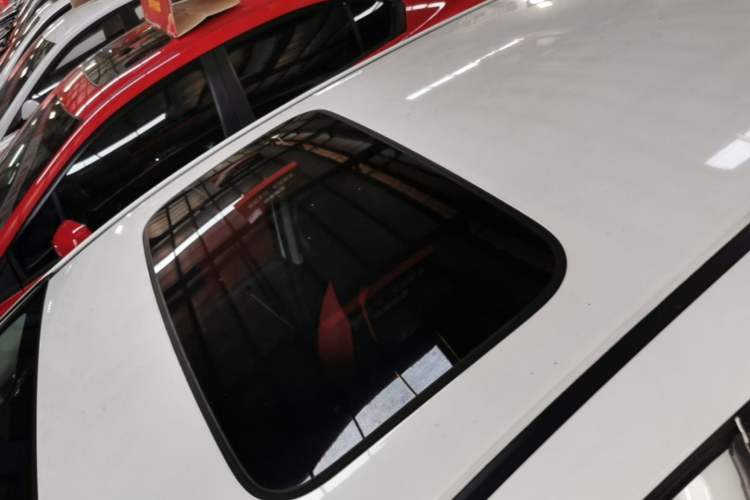 Used Honda Fit 2018 1.5L CVT Comfort Sunroof Version Roof