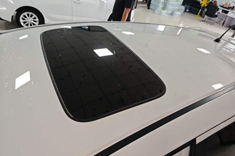 Used Honda Fit 2018 1.5L CVT Comfort Sunroof Version Roof