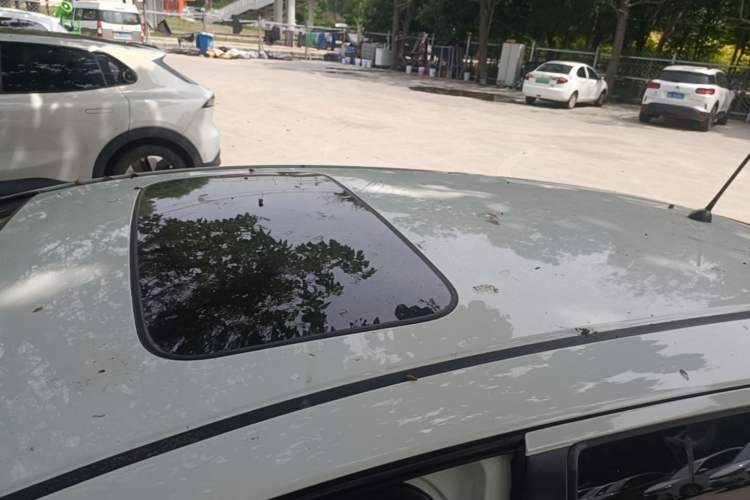 Used Honda Fit 2018 1.5L CVT Comfort Sunroof Version Roof