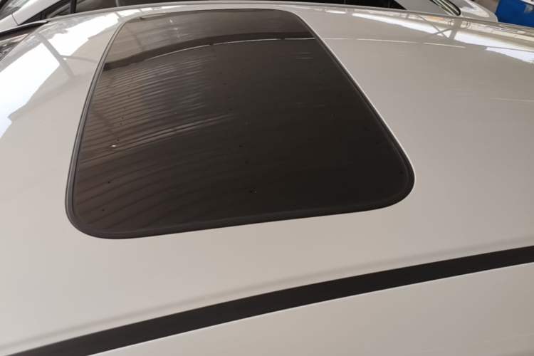 Used Honda Fit 2018 1.5L CVT Comfort Sunroof Version Roof