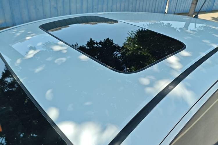 Used Honda Fit 2018 1.5L CVT Comfort Sunroof Version Roof