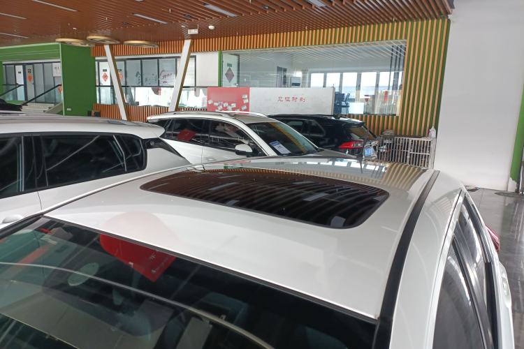 Used Honda Fit 2018 1.5L CVT Comfort Sunroof Version Roof