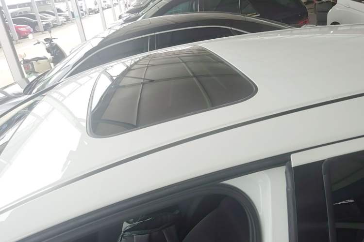 Used Honda Fit 2018 1.5L CVT Comfort Sunroof Version Roof