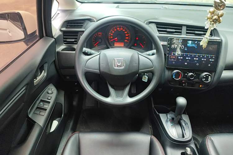 Used Honda Fit 2018 1.5L CVT Comfort Sunroof Version Steering Wheel