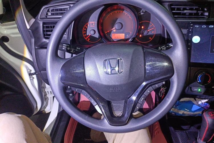 Used Honda Fit 2018 1.5L CVT Comfort Sunroof Version Steering Wheel