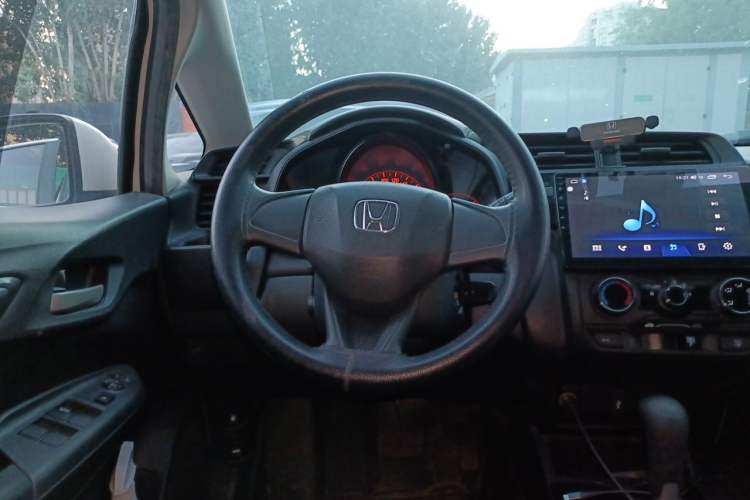 Used Honda Fit 2018 1.5L CVT Comfort Sunroof Version Steering Wheel