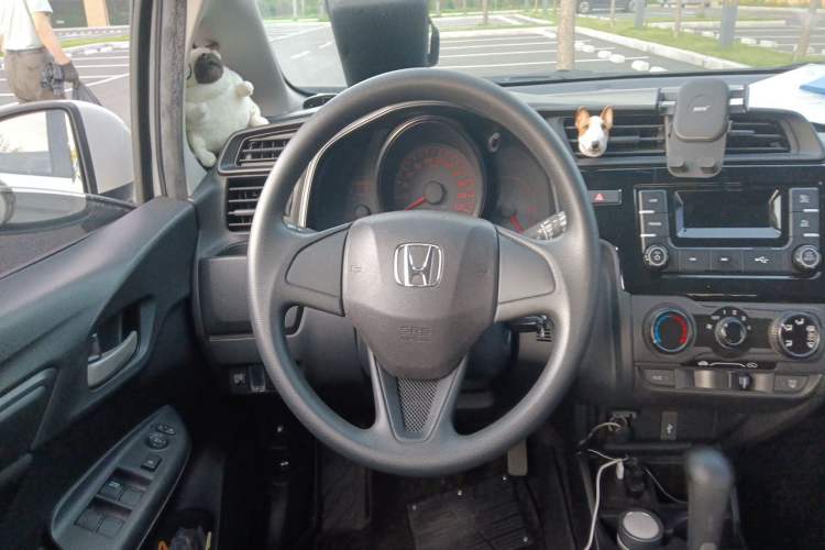 Used Honda Fit 2018 1.5L CVT Comfort Sunroof Version Steering Wheel