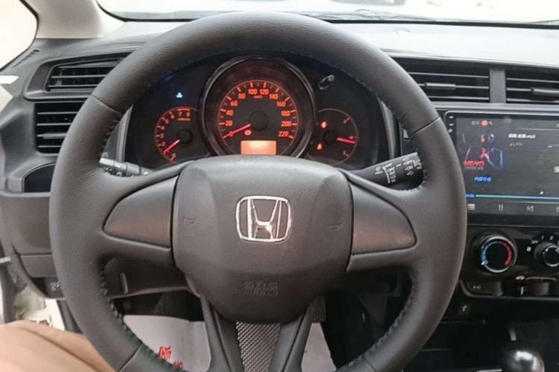 Used Honda Fit 2018 1.5L CVT Comfort Sunroof Version Steering Wheel