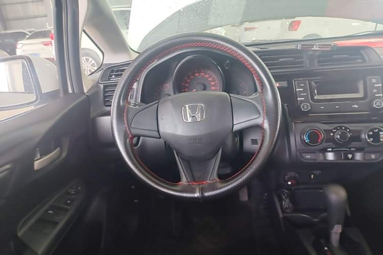 Used Honda Fit 2018 1.5L CVT Comfort Sunroof Version Steering Wheel