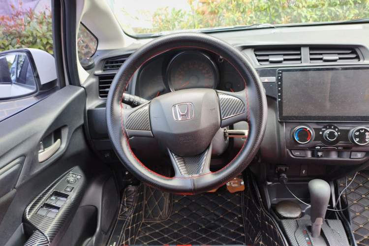 Used Honda Fit 2018 1.5L CVT Comfort Sunroof Version Steering Wheel