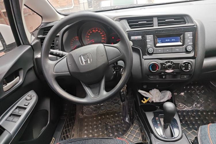 Used Honda Fit 2018 1.5L CVT Comfort Sunroof Version Steering Wheel