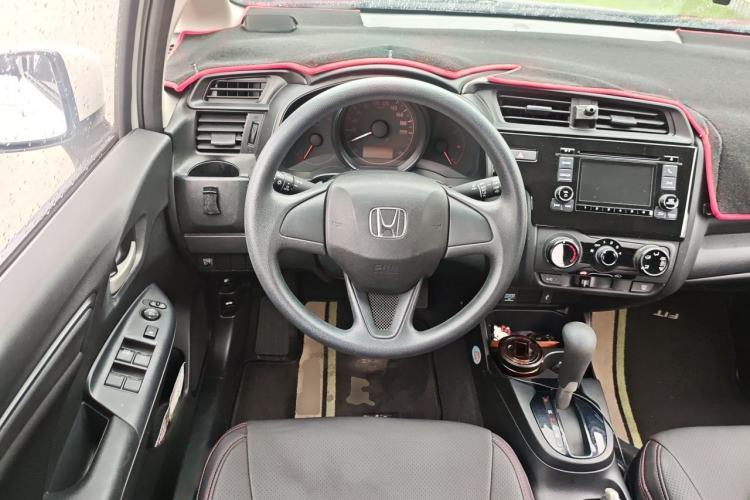 Used Honda Fit 2018 1.5L CVT Comfort Sunroof Version Steering Wheel