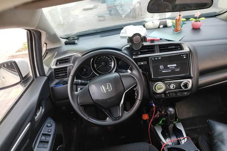 Used Honda Fit 2018 1.5L CVT Trendy Run+ Edition Steering Wheel