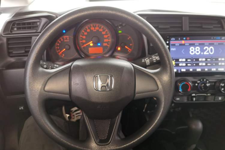 Used Honda Fit 2018 1.5L CVT Comfort Sunroof Version Steering Wheel