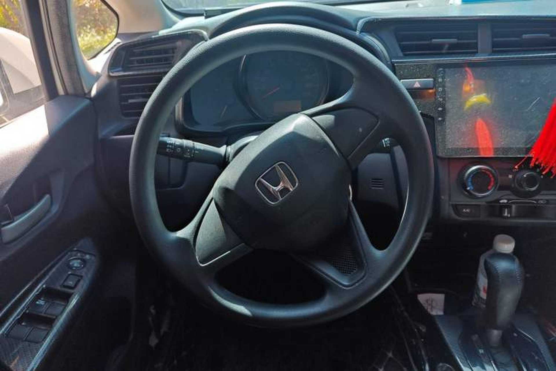 Used Honda Fit 2018 1.5L CVT Comfort Sunroof Version Steering Wheel