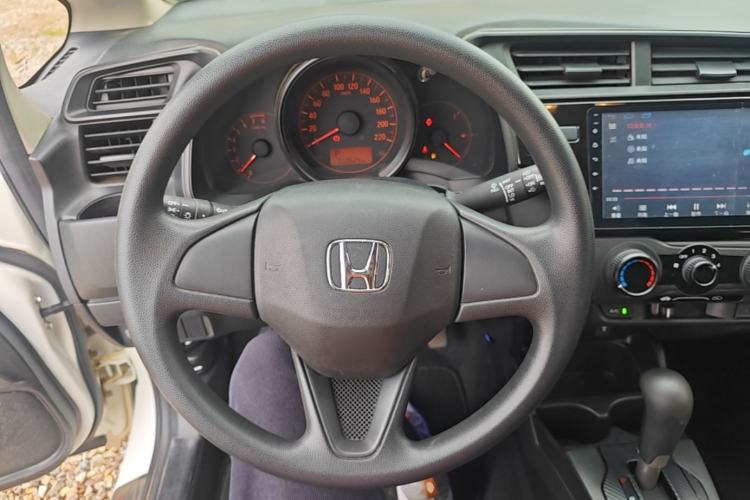 Used Honda Fit 2018 1.5L CVT Comfort Sunroof Version Steering Wheel