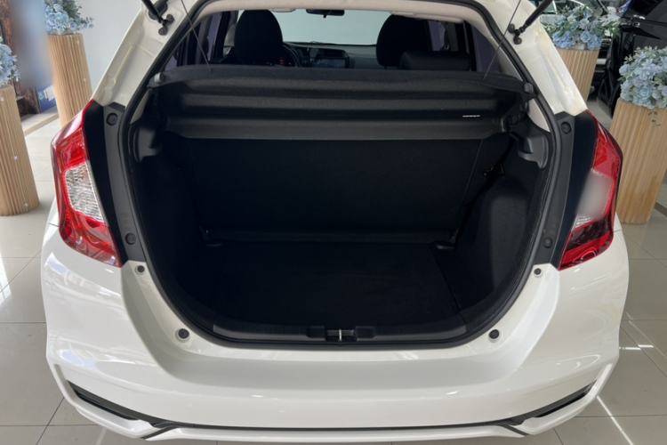Used Honda Fit 2018 1.5L CVT Comfort Version Trunk