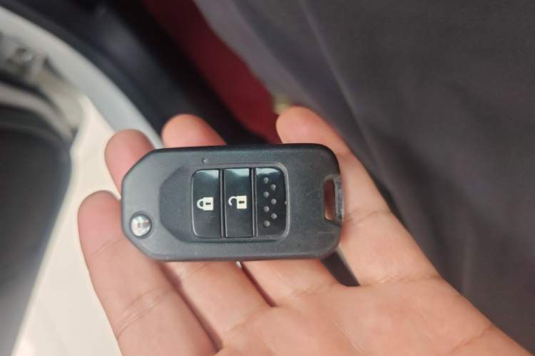 Used Honda Fit 2018 1.5L CVT Comfort Sunroof Version Vehicle Key