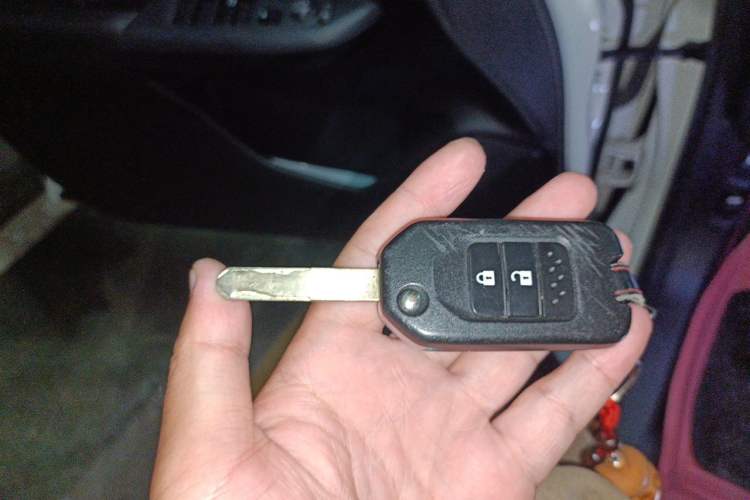 Used Honda Fit 2018 1.5L CVT Comfort Sunroof Version Vehicle Key