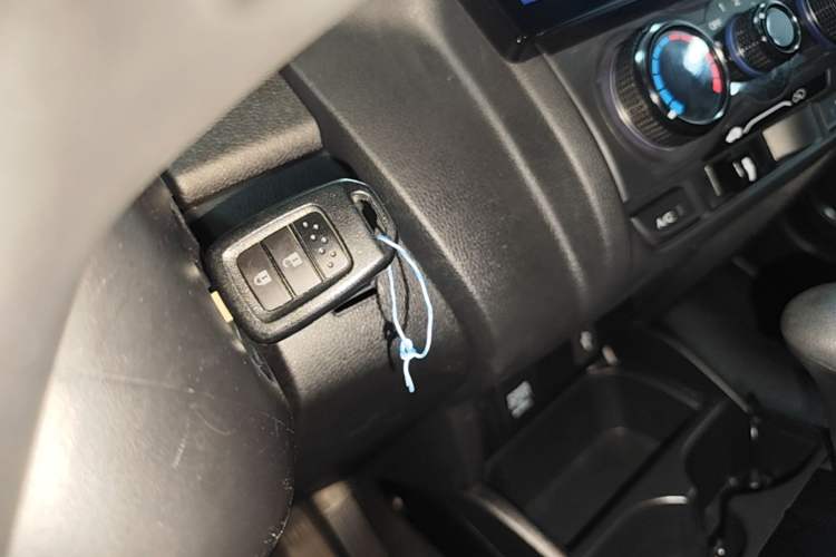 Used Honda Fit 2018 1.5L CVT Comfort Sunroof Version Vehicle Key