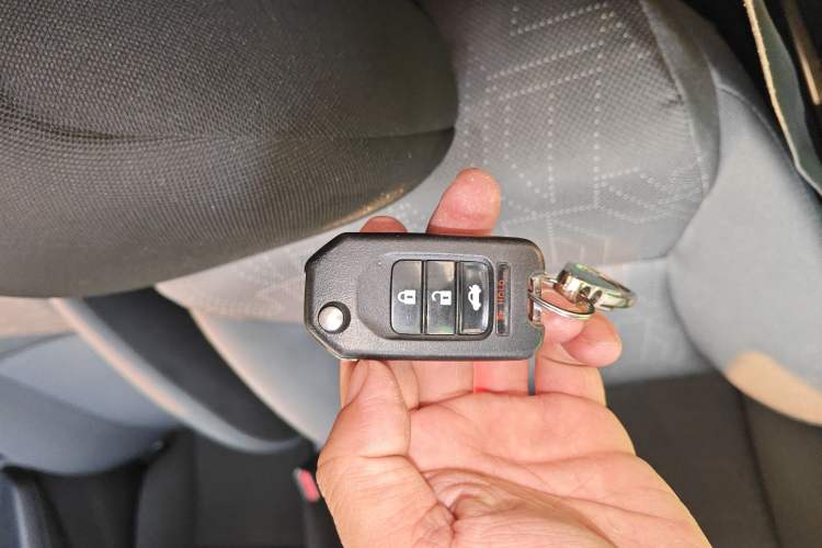 Used Honda Fit 2018 1.5L CVT Comfort Sunroof Version Vehicle Key