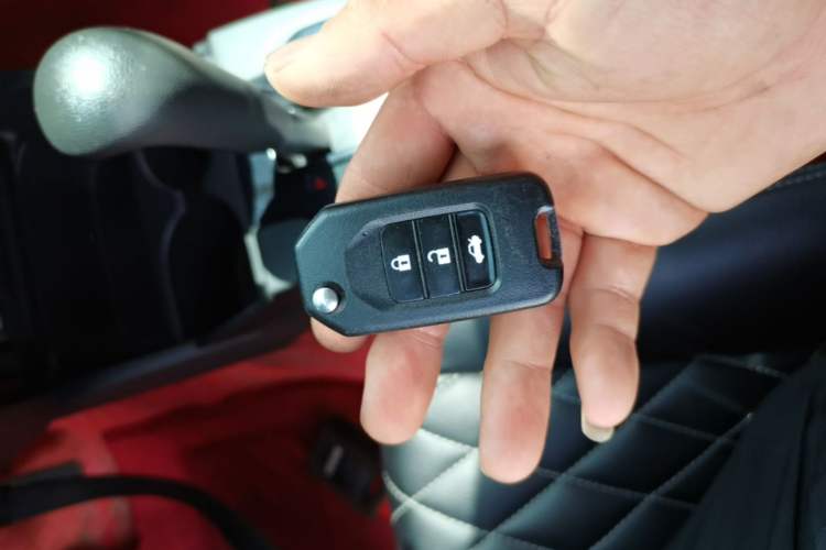 Used Honda Fit 2018 1.5L CVT Comfort Sunroof Version Vehicle Key
