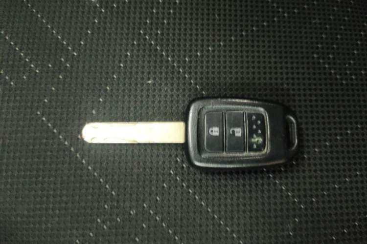 Used Honda Fit 2018 1.5L CVT Comfort Sunroof Version Vehicle Key