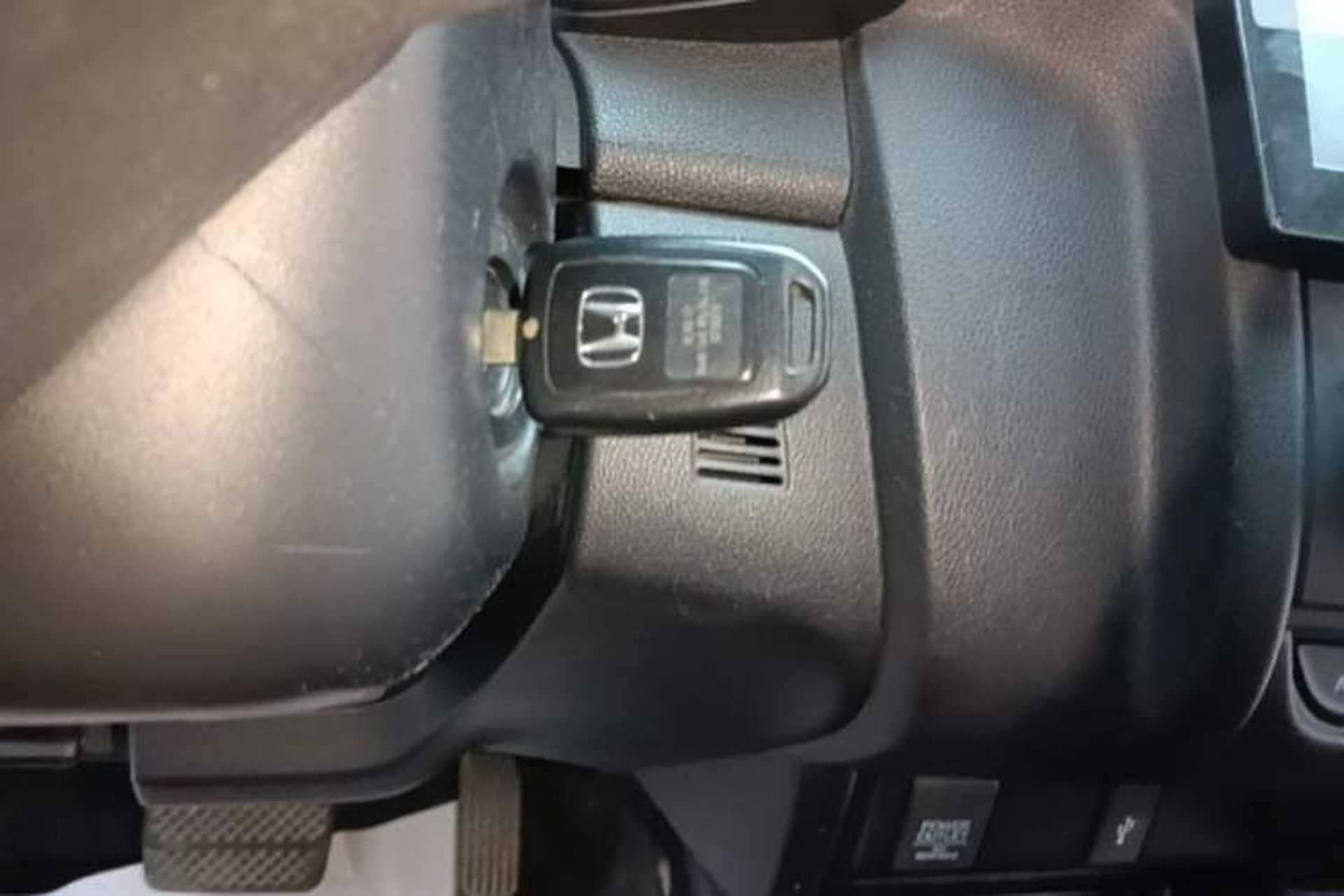 Used Honda Fit 2018 1.5L CVT Comfort Sunroof Version Vehicle Key