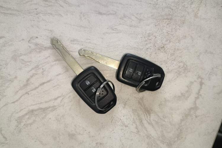 Used Honda Fit 2018 1.5L CVT Comfort Sunroof Version Vehicle Key