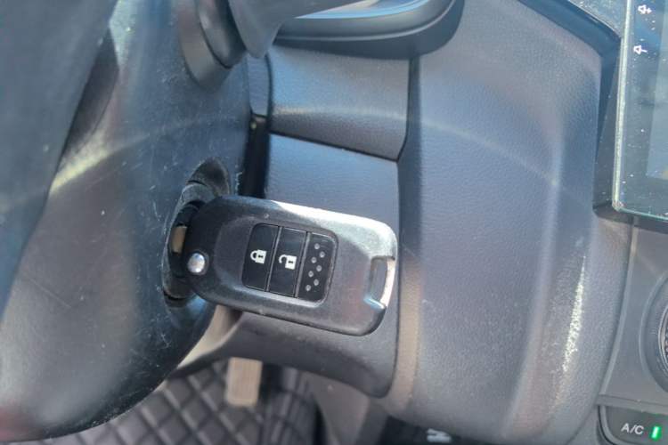 Used Honda Fit 2018 1.5L CVT Comfort Sunroof Version Vehicle Key