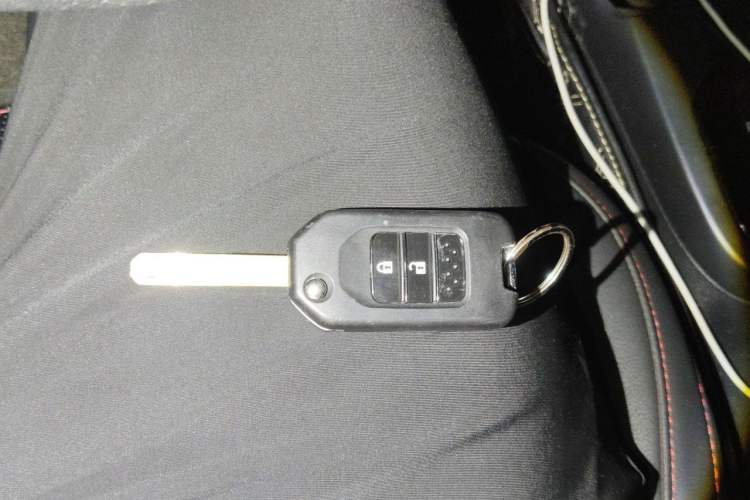 Used Honda Fit 2018 1.5L CVT Comfort Sunroof Version Vehicle Key