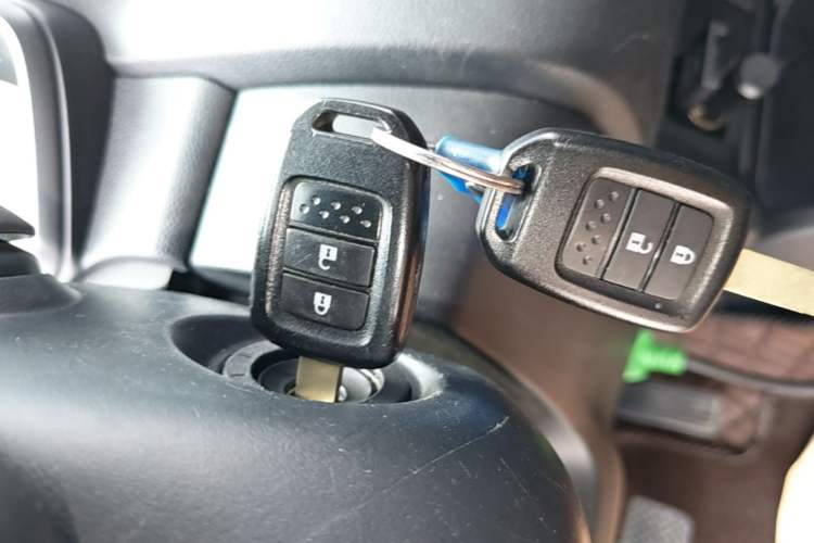 Used Honda Fit 2018 1.5L CVT Comfort Sunroof Version Vehicle Key