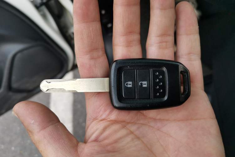 Used Honda Fit 2018 1.5L CVT Comfort Sunroof Version Vehicle Key