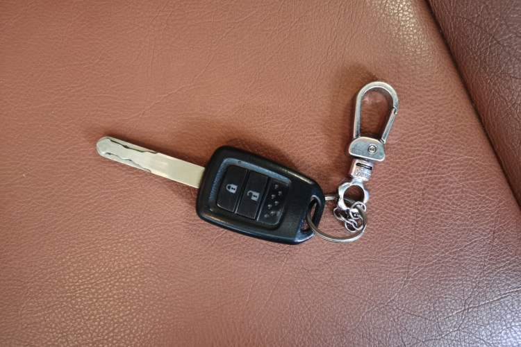 Used Honda Fit 2018 1.5L CVT Comfort Sunroof Version Vehicle Key