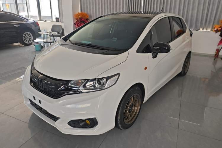 Used Honda Fit 2018 1.5L Manual Comfort Version Guazi used car, China used car export, Used car for sale, Used  cars, Cheapest cars for sale
