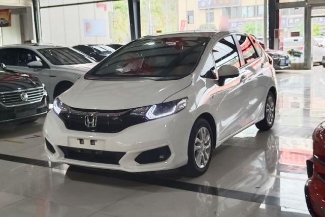 Używany Honda Fit 2018 1.5L CVT Comfort Sunroof Version