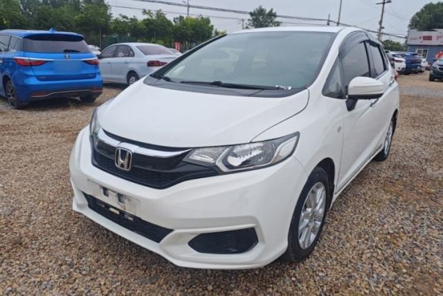 Used Honda Fit 2018 1.5L CVT Comfort Sunroof Version