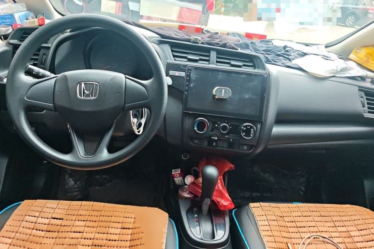 Used Honda Fit 2020 1.5L CVT Comfort Version Center Console
