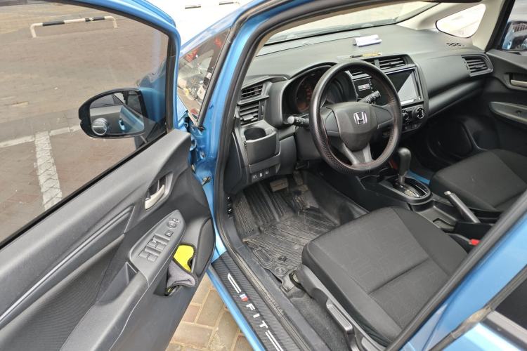 Used Honda Fit 2020 1.5L CVT Comfort Sunroof Version Driver Seat